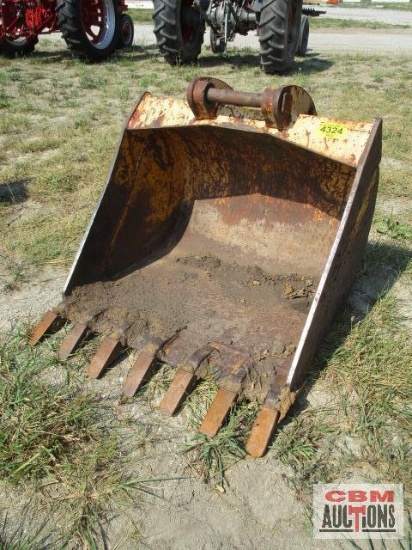 John Deere 36" backhoe bucket