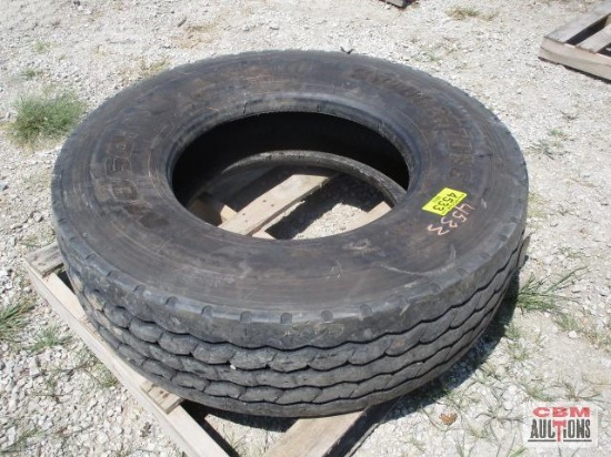 Bridgestone M860 315/80R/22.5 tire lots of tread left