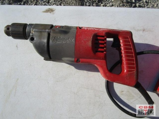 1/2" Milwaukee heavy duty straight and right angle drill, 120 volts, S# 04912781183 runs *D