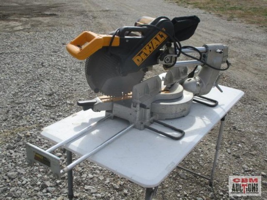 Dewalt DW708 12" sliding compound miter saw S#7444 works *D