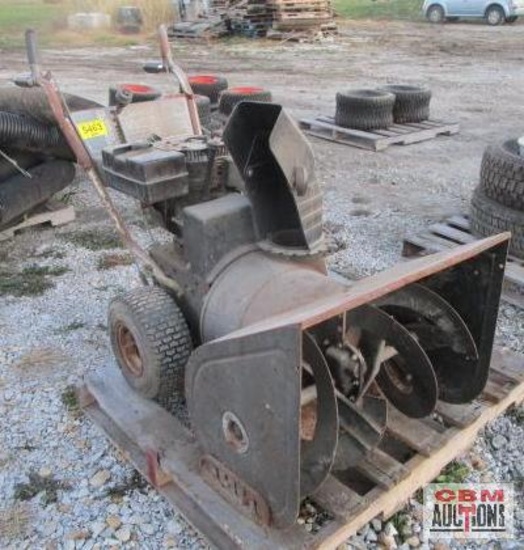 28" White snow boss 810 snow blower self propelled, Tecumseh eng, M#318-840-1901...