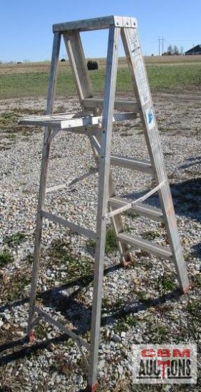 5' Aluminum step ladder...