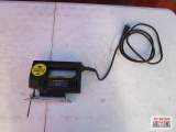Black & Decker jig saw works *C