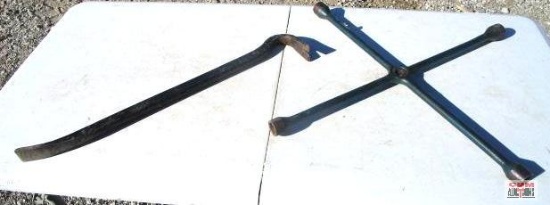 4 Way Tire Iron & Pry Bar