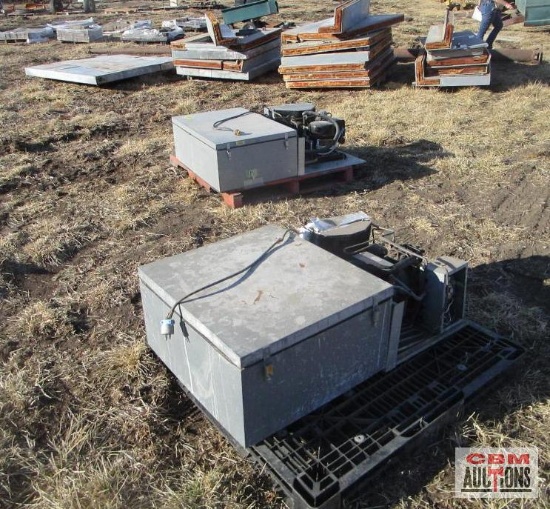 Walk in Refrigerator 6' x 6' x 6', Walk in Freezer 5.5' x 5.5' x 6', 110 Plugs, Refrigerant Type