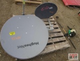 Pallet of Scrap Satellite Dishes & Weed Eater Trimmer