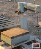 Howe Richardson XL Scale M# 5400, 300 lb. Capacity
