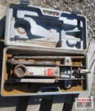 Pro Lift Hydraulic Floor Jack in Plastic Case