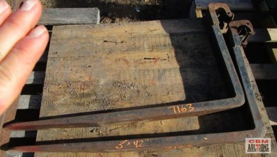 Pair of 42" pallet forks