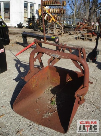 Ford 706 3pt dirt scoop S#17737