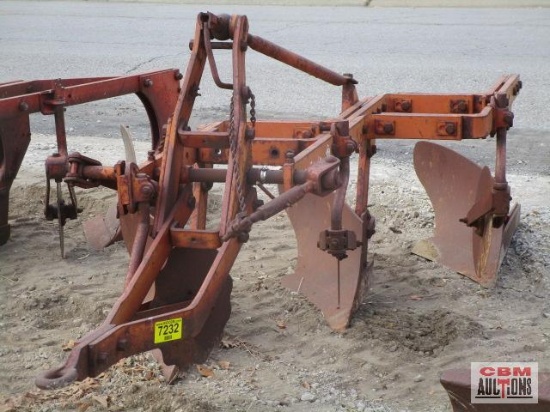 Allis Chalmers 375-16 3 bottom plow snap coupler hitch