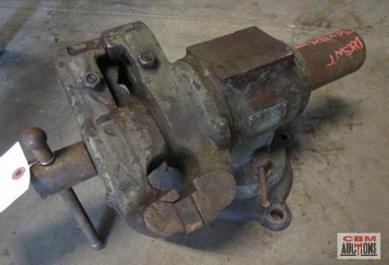 SMIEC...Multi-Purpose Bench Vise, 125mm Swivel Base & Rotating (Seller Said Doesn't Tighten The Best