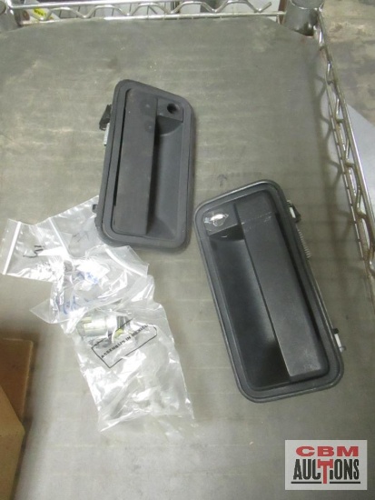 Lot Of GM Door Handles 157-2230