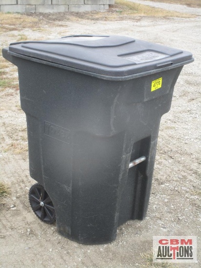 Toter Rolling Trash Can