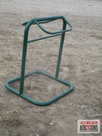 Green Saddle Rack