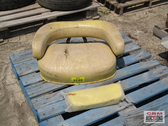 John Deere 20 Series...Tractor Seat