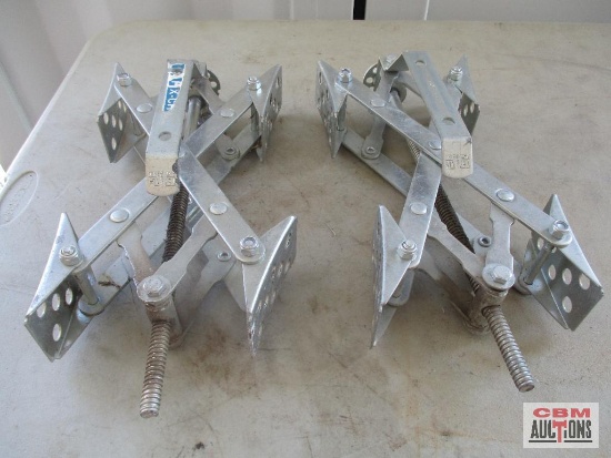 2 - Screw Scissor Jacks *CRB