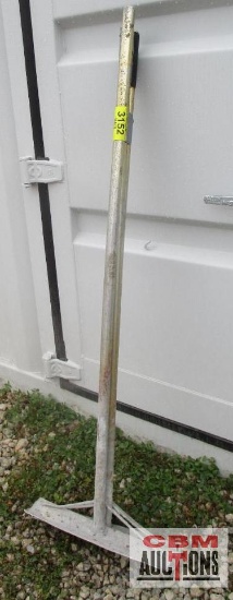 Lot Of 18" Concrete Rakes/Comalongs Qty 3 *B