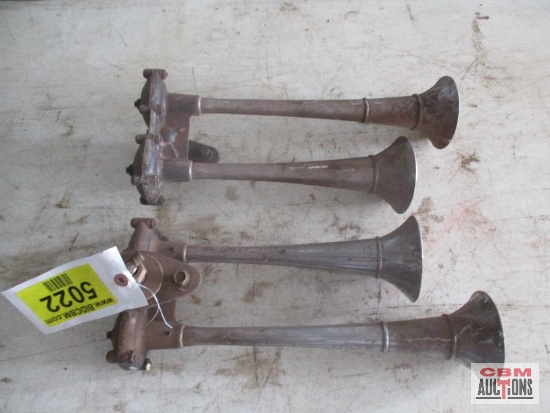 Double Trumpet Style Horns *C18