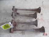 Double Trumpet Style Horns *C18