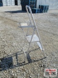 2-Step Step Ladder