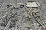 Camo Hunting Clothes (Large, Medium) *D9