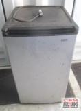 Kenmore Mini-Fridge *E26