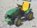 John Deere Ride on Toy Tractor 2-Speed with Reverse, Battery Operated *A8