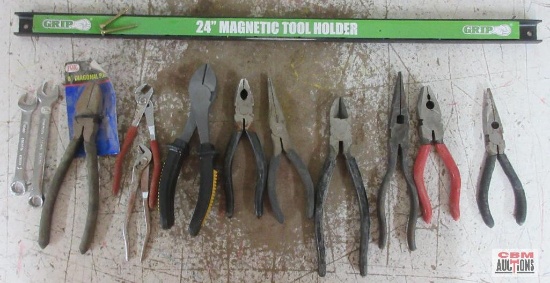 Grip 24" Magnetic Tool Holder w/ Misc. Hand Tools