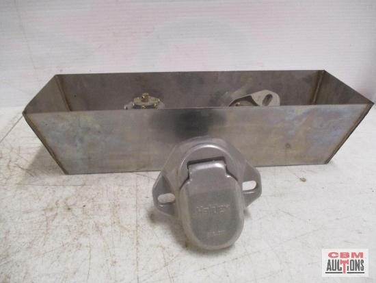 Trailer Plugs & Mud Pan *1