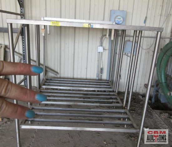 (3) Metal Shelves Unit *2