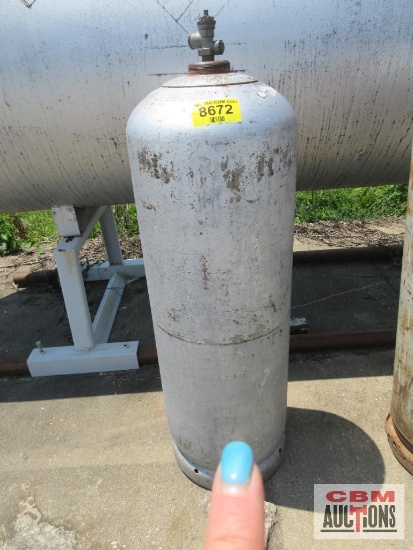 #100 LP Propane Tank *2