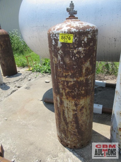 #100 LP Propane Tank *2