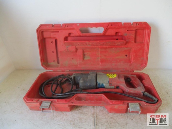 Milwaukee Electric Sawsall With Case(Unknown) *1
