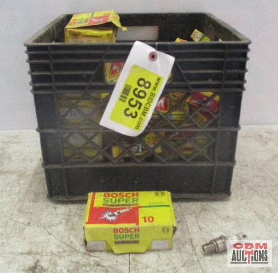 Assorted Spark Plugs(Unknown) *3