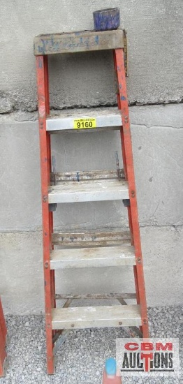 Fiberglass Step Ladder *2