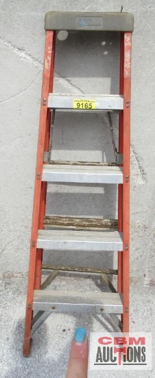 Fiberglass Step Ladder *2
