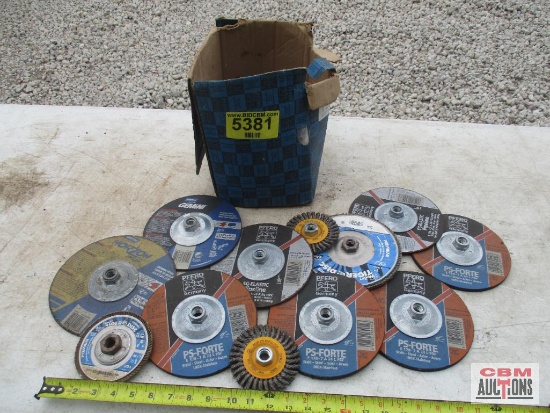 Box Of Grinding Disks & Wheel Brushes *E23