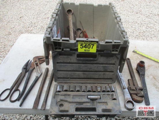 Tote Of Assorted Hand Tools And Wrenches *E19