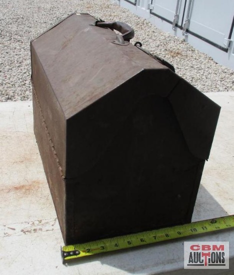 Metal Tool Box & Contents *E3