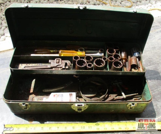 Metal Tool Box & Contents *E4