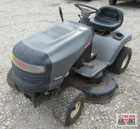 2007 Craftsman LT2000 Riding Lawn Tractor, 42" Deck S# 8114 (Unknown) *5