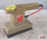 Black & Decker Finishing Sander (Runs) *F6