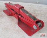 Big Red 1 1/2 Ton Screw Jack *F7
