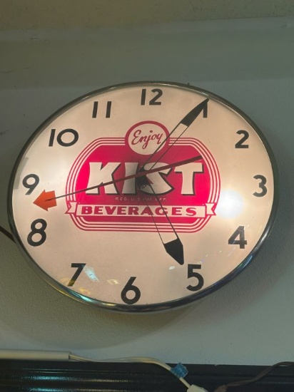 Kist Beverages Clock- does work