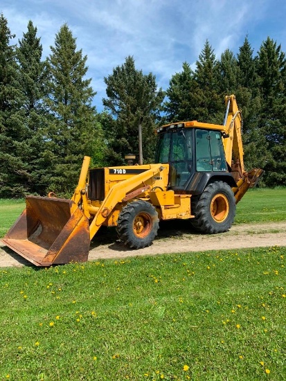 2001 John Deere 710D Loader Backhoe