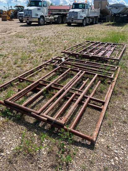 HiQual Maternity Pen with head gate