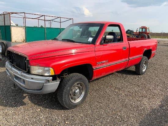 1996 Dodge 1500 4x4 Regular Cab Truck