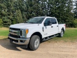 2017 Ford F-350 XLT Crew 4x4 Pick-up Truck