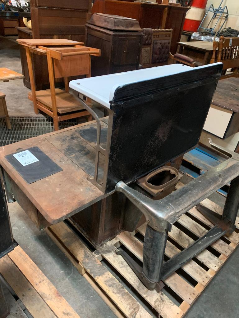 McClary Triumph Cast Iron Wood Burning Stove | Proxibid